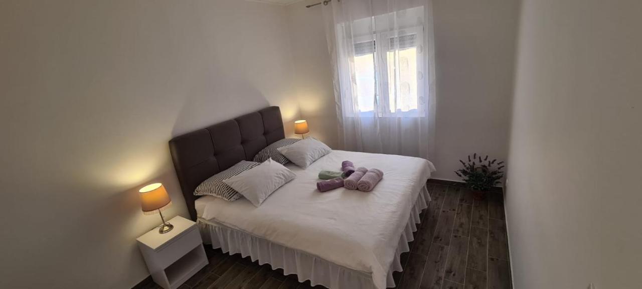 Lavanda Vrana  Luaran gambar